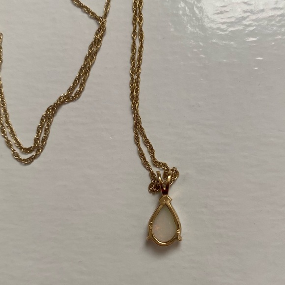 Vintage Opal & 14K Gold Necklace - Picture 3 of 13